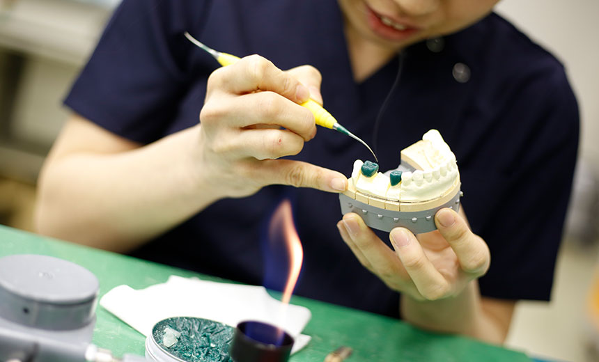 口腔工学科 大阪歯科大学