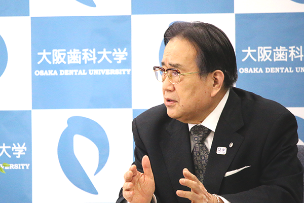 大阪歯科大学  理事長・学長 川添 堯彬